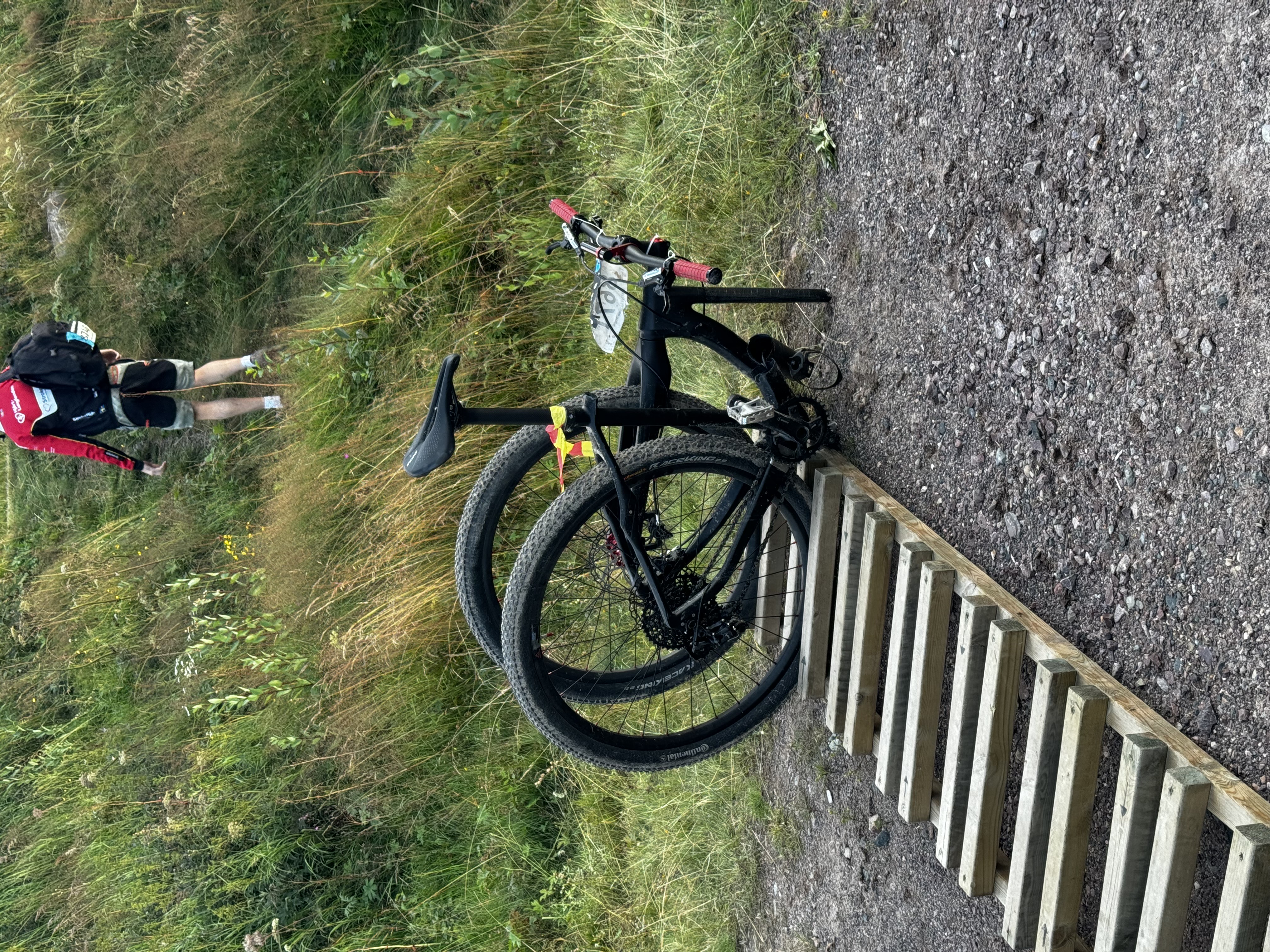 Damaged carbon frame bike after a crash at Cykelvasan